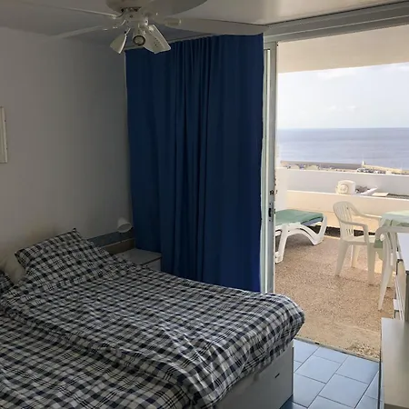 With Stunning Views 아파트